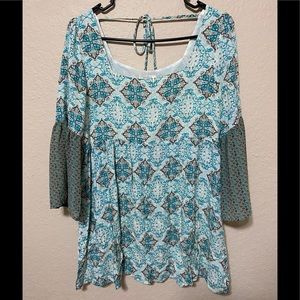 Umgee size small half sleeve shirt